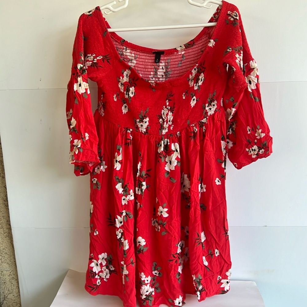 Torrid Red Floral Blouse Top Plus Size 3 3X Half Sleeve Good Condition